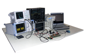 Matériel de test ICRF : analyseur de spectre, oscilloscope, analyseur de réseaux.